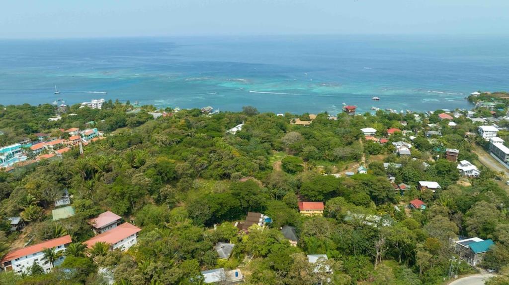 Cozy Beach Villa At The Shores 5 Minutes From The Beach West End Exterior foto